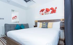 Langley Guest House Nr Pinewood Studios